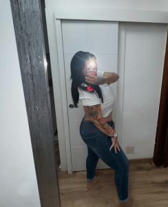 611837902: Chica busca chico en Cáceres