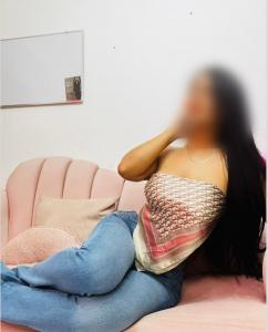 613935240: Chica busca chico en Alicante