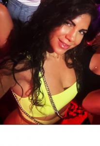 677183354: Chica busca chico en Sevilla