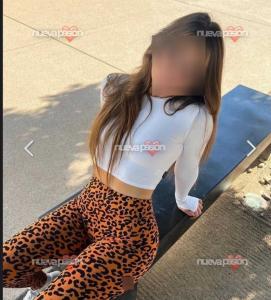 631795047: Chica busca chico en Málaga