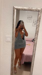 613544908: Chica busca chico en Granada