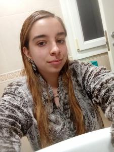 674002180: Chica busca chico en Sevilla