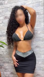 619689765: Chica busca chico en Barcelona