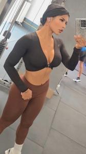 672699184: Chica busca chico en Barcelona