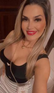 672345510: Chica busca chico en La Coruña