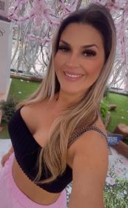 672345510: Chica busca chico en La Coruña