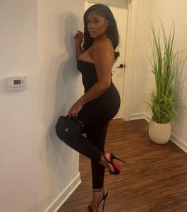 647227112: Chica busca chico en Zaragoza