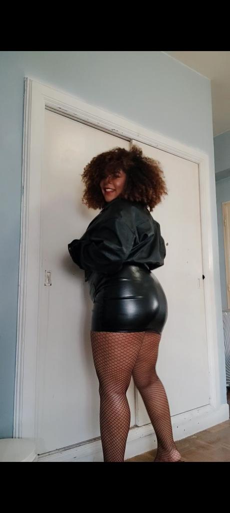 Chica busca chico en Asturias: 