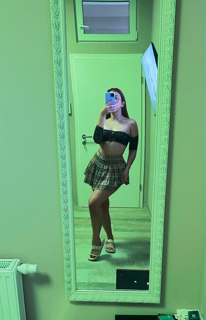613635803: Chica busca chico en Málaga