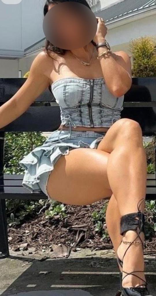 624437918: Chica busca chico en Málaga