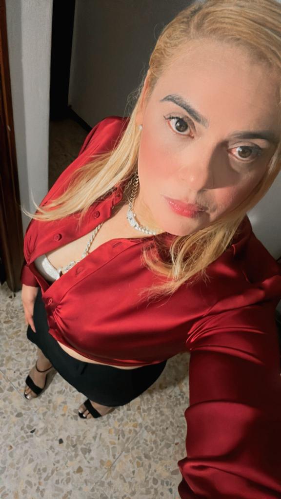 643473524: Chica busca chico en Pontevedra