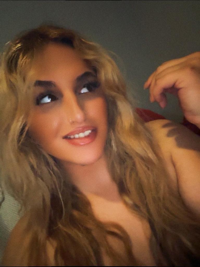 Chica busca chico en Cádiz: 