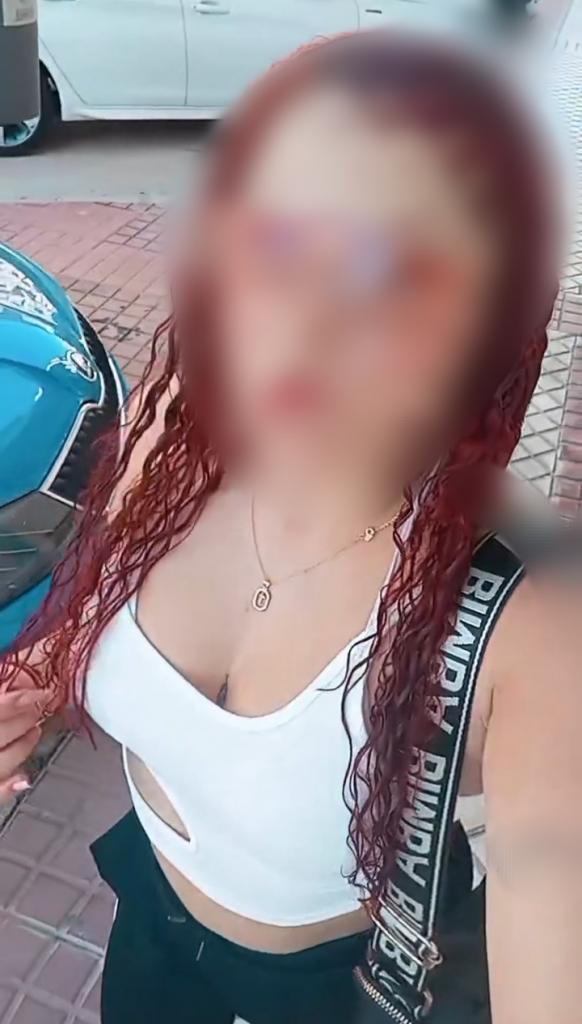 Chica busca chico en Granada: 