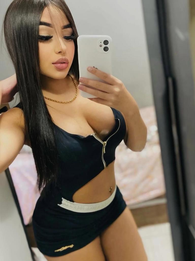 Chica busca chico en Tenerife: 