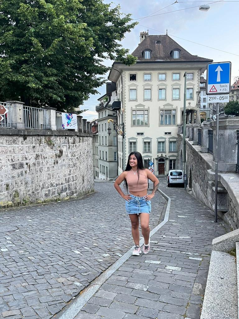 623534209: Chica busca chico en Almería