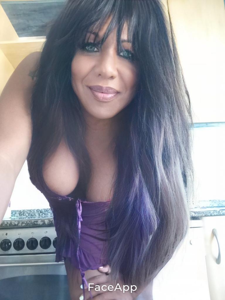 665230215: Transexual en Lugo