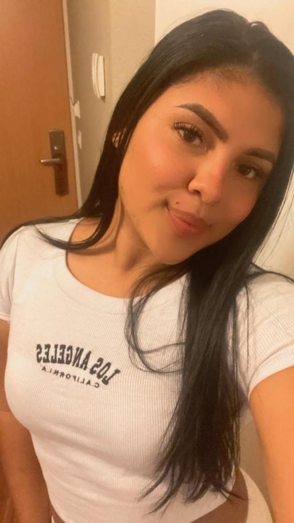 Chica busca chico en Tenerife: 
