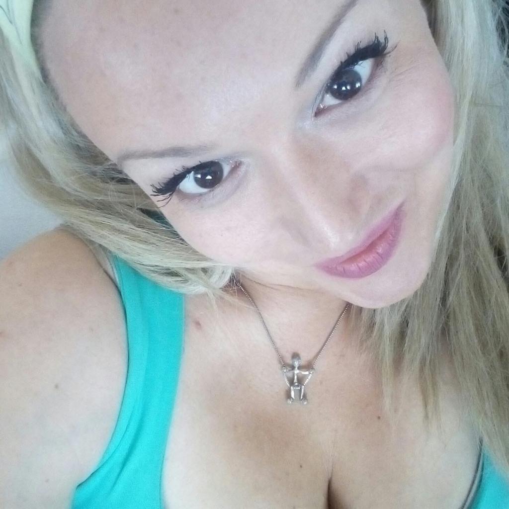 Chica busca chico en La Coruña: 
