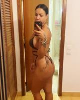 633593249: Chica busca chico en Barcelona