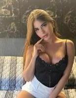 677064204: Chica busca chico en Barcelona