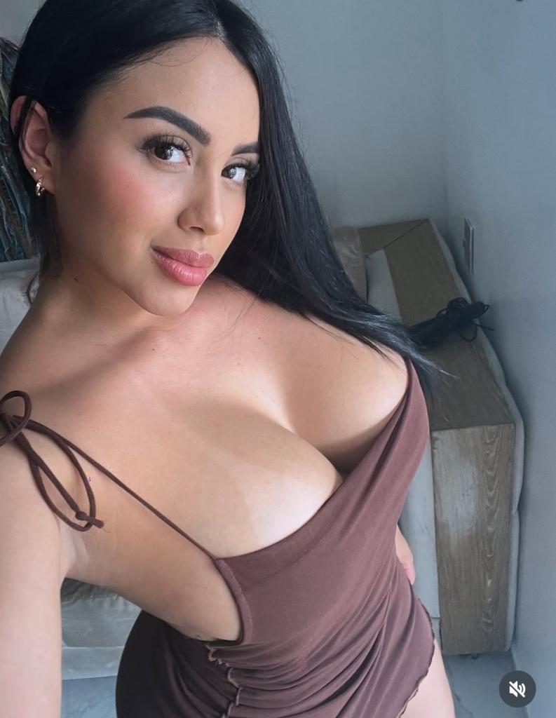 Chica busca chico en Menorca: 