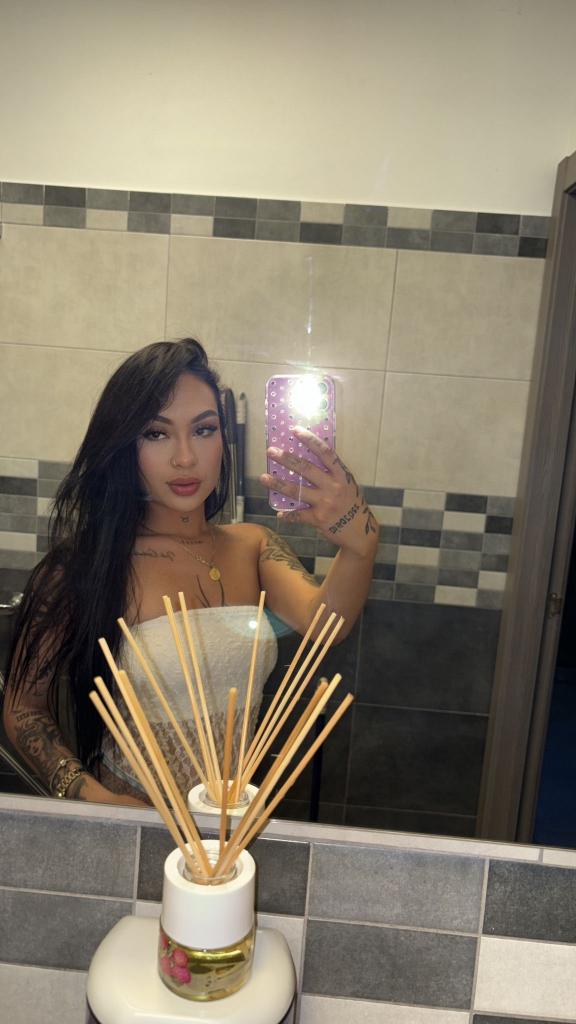 631368918: Chica busca chico en Málaga
