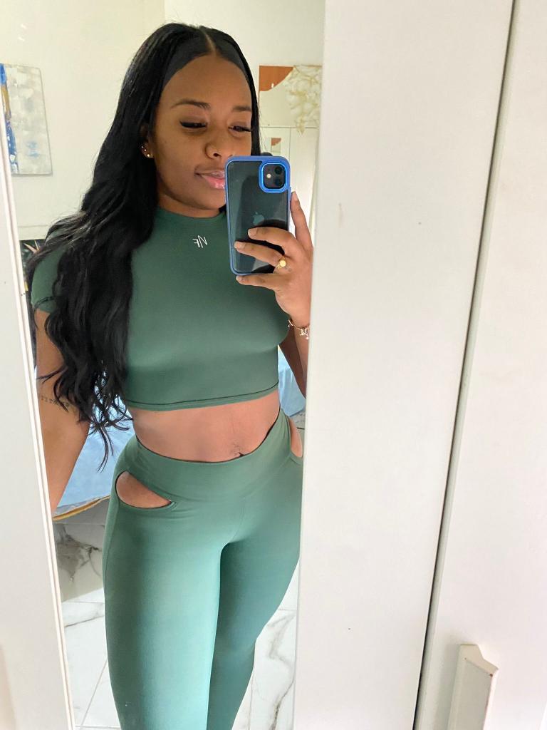 Chica busca chico en Almería: 
