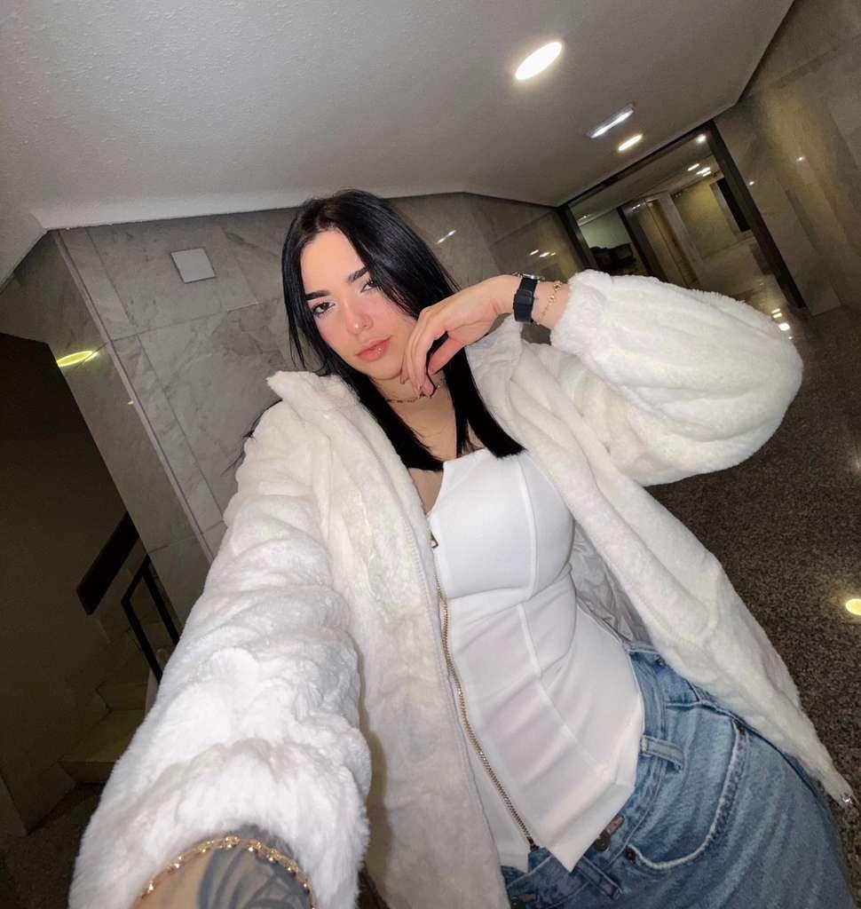 Chica busca chico en Murcia: Chica busca chico