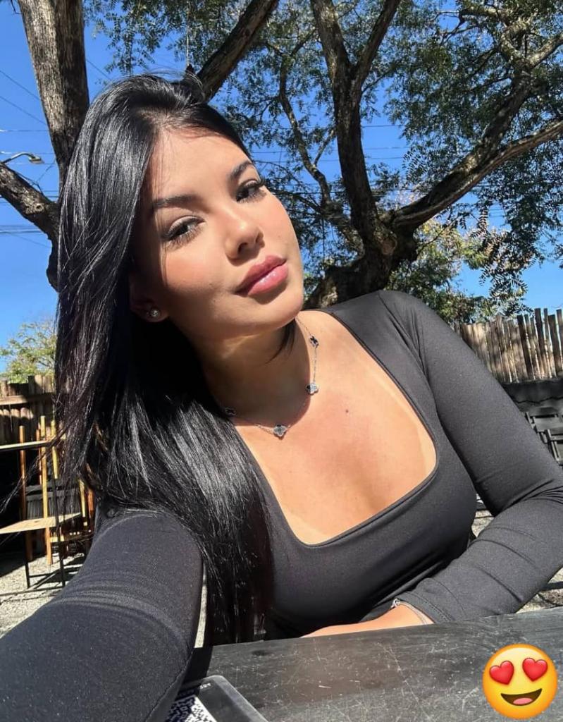 Chica busca chico en Tenerife: 