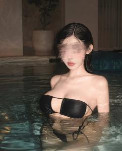 695954343: Chica busca chico en Madrid