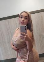 633469557: Chica busca chico en Navarra