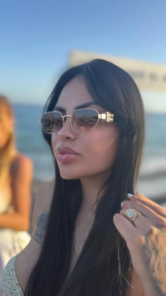 Chica busca chico en Granada: 