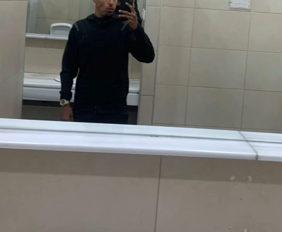 600366825: Chico busca chica en Cádiz