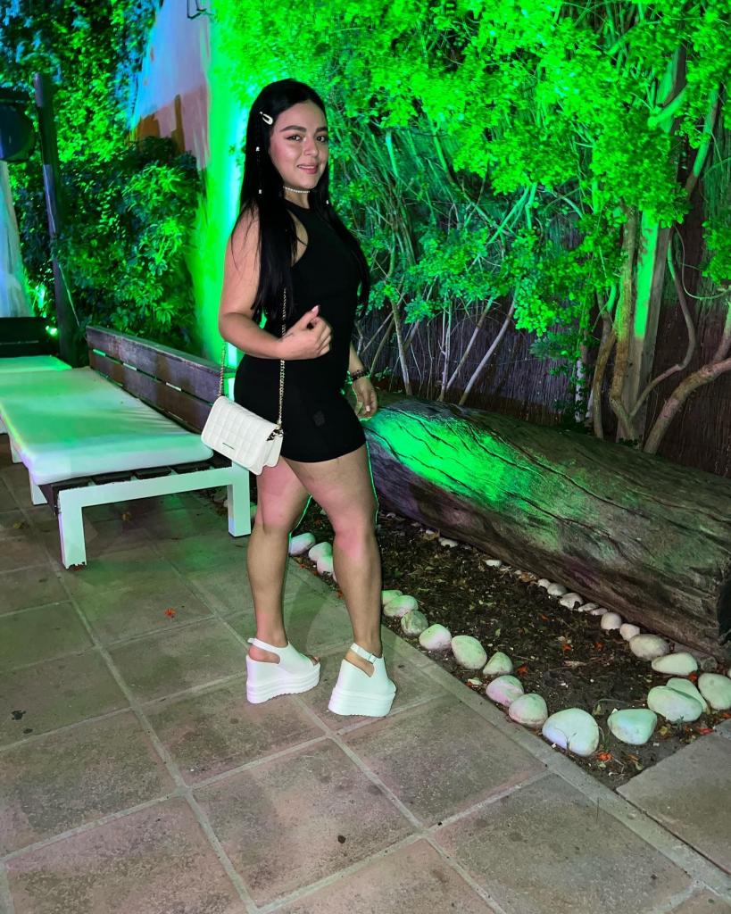 Chica busca chico en Cádiz: Chica busca chico