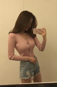 688432150: Chica busca chico en Madrid