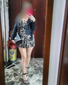 643272294: Chica busca chico en Sevilla