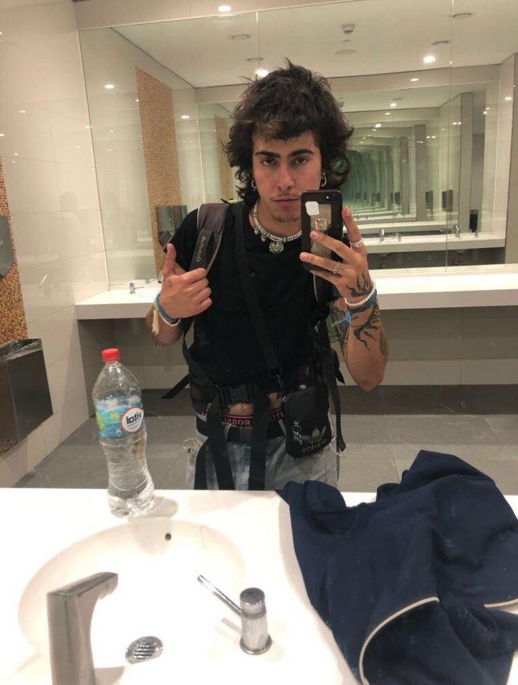 Chico busca chica en Granada: 