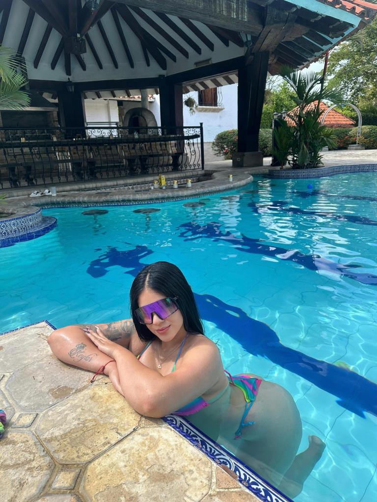 Chica busca chico en Granada: 