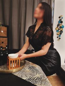 623976940: Chica busca chico en Barcelona