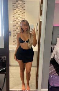 695194737: Chica busca chico en Granada