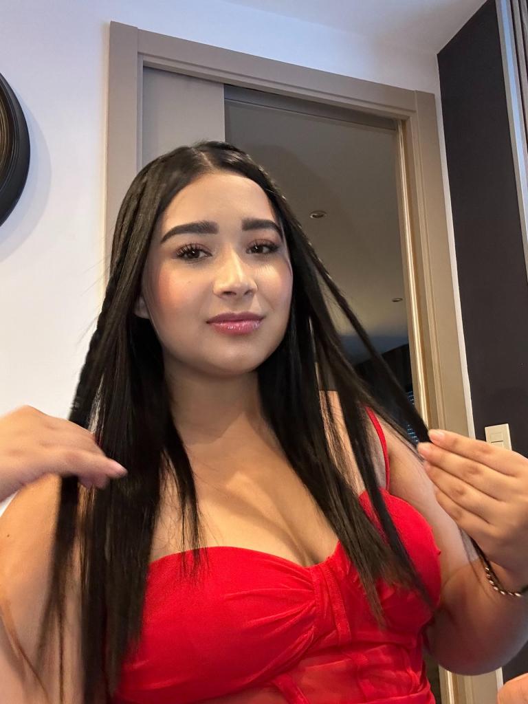 671073967: Chica busca chico en Lérida