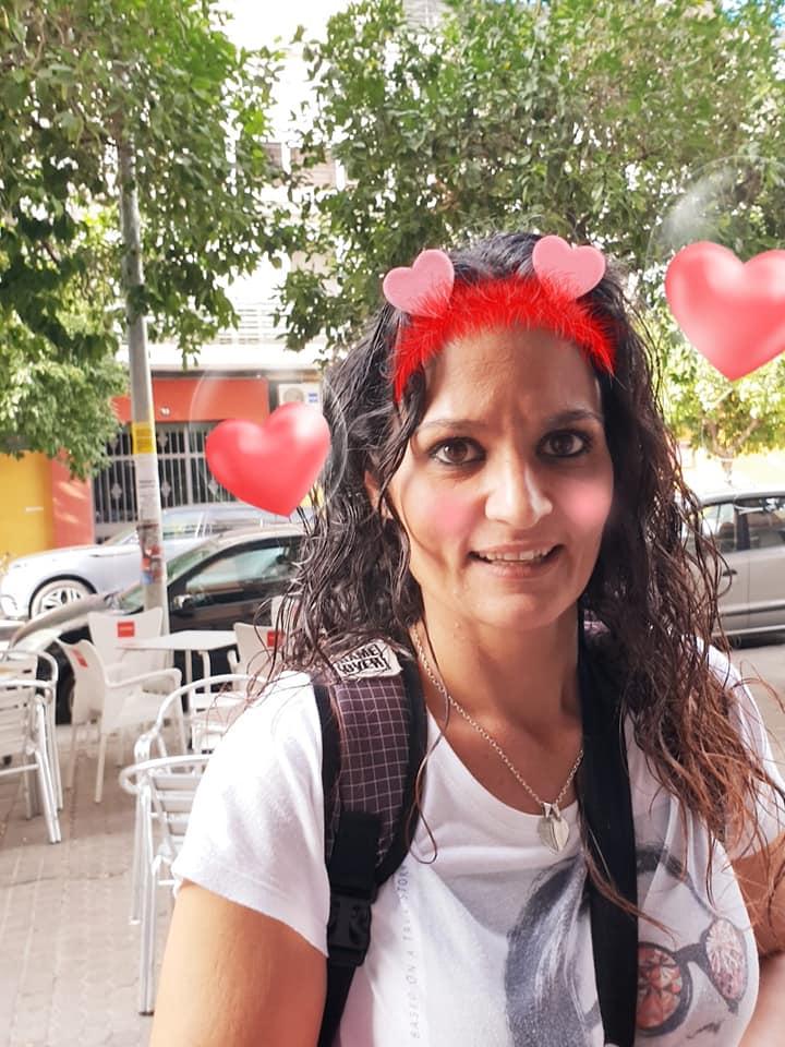 625827229: Chica busca chico en Sevilla