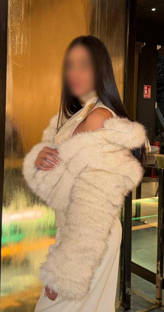 627295789: Chica busca chico en Barcelona
