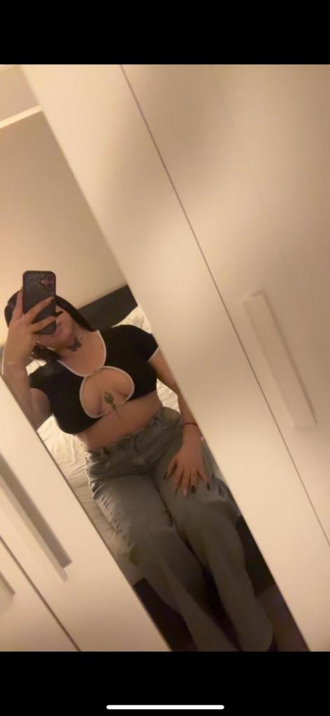 Chica busca chico en Valencia: Chica busca chico