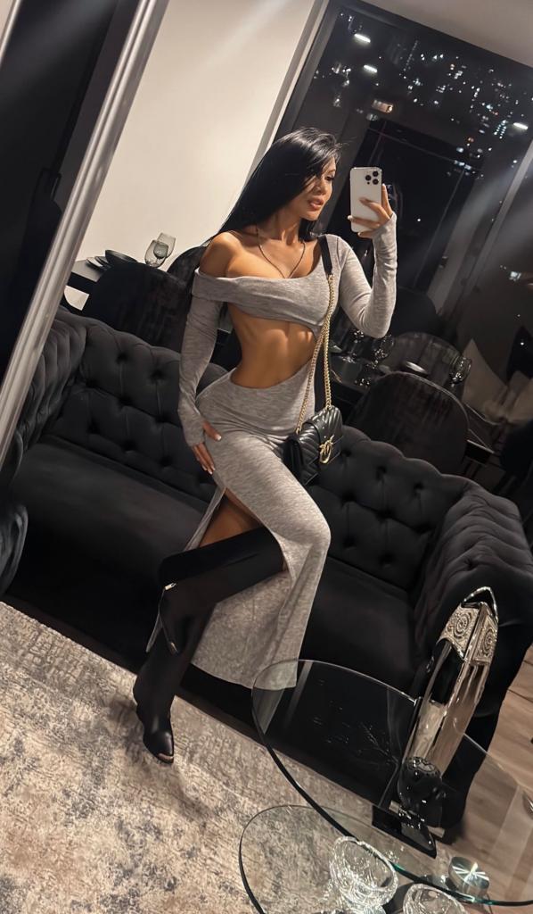 747860564: Chica busca chico en Madrid