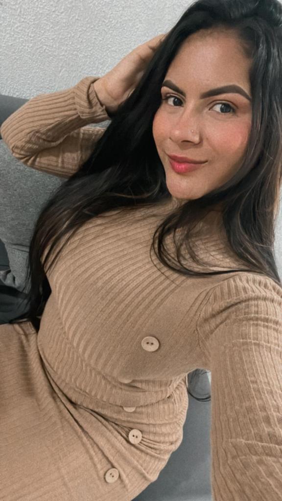 Chica busca chico en Granada: Chica busca chico