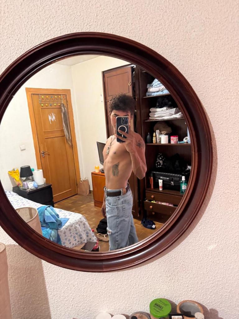621019154: Chica busca chico en Salamanca