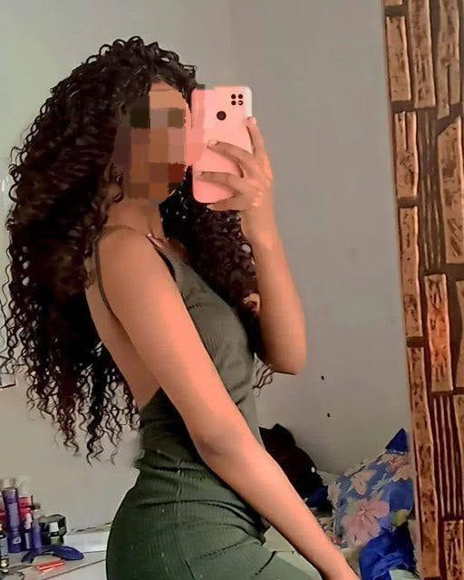 658329629: Chica busca chico en Almería