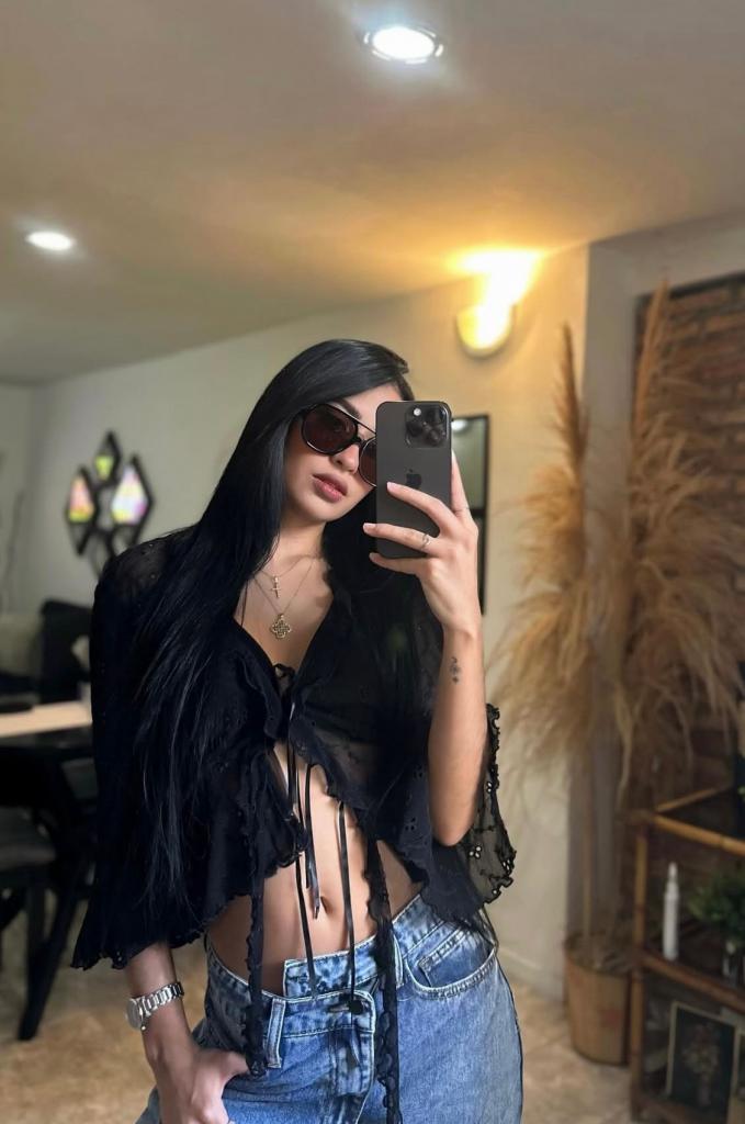 627596952: Chica busca chico en Barcelona