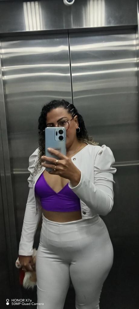 643138468: Chica busca chico en Madrid